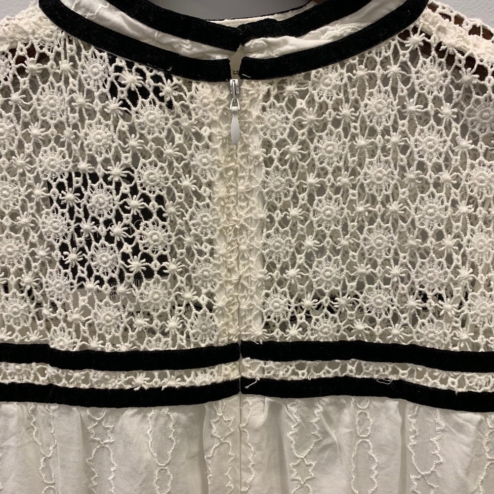 TOPSHOP LACE DRESS - Picture 3 of 7